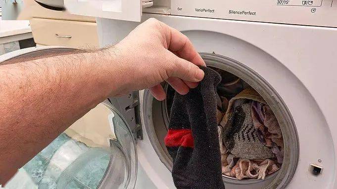 洗对了吗？快艾特让你手洗的妈妈来看→j9九游真人游戏第一平台内裤袜子你(图2)